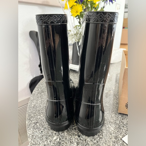 UGG Brand New Sienna Rain Boots High Gloss Finish - Picture 2 of 9